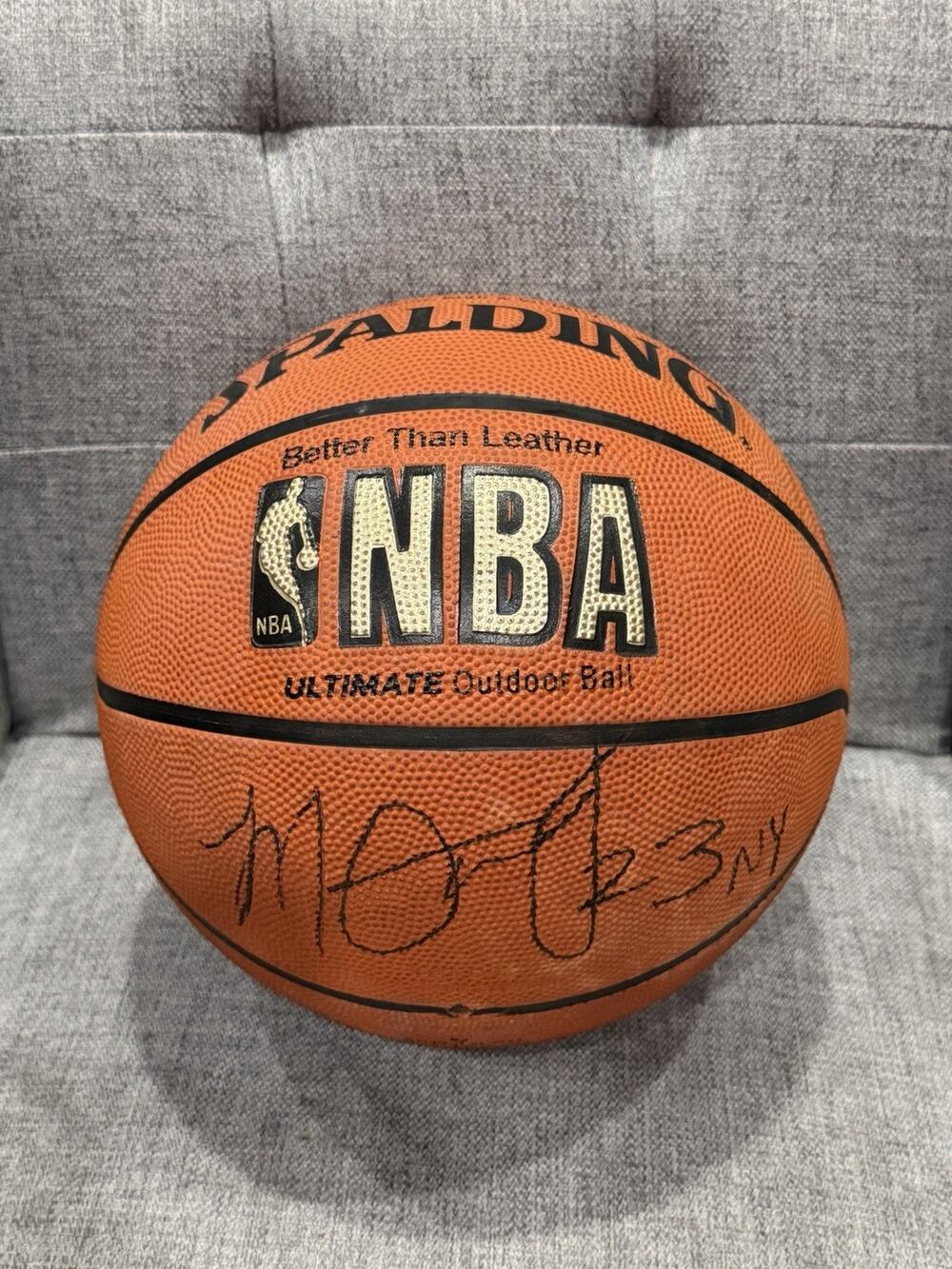 MARCUS CAMBY #23 NY SIGNED AUTOGRAPHED SPALDING BASKETBALL NEW YORK KNICKS